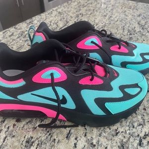 NIKE Airmax 200 South Beach 10.5 men’s